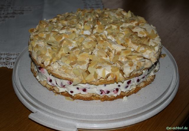 Himbeerbaisertorte